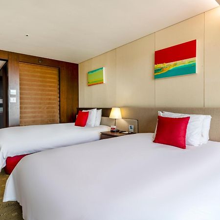 Ramada By Wyndham Jeju Hamdeok Exterior foto
