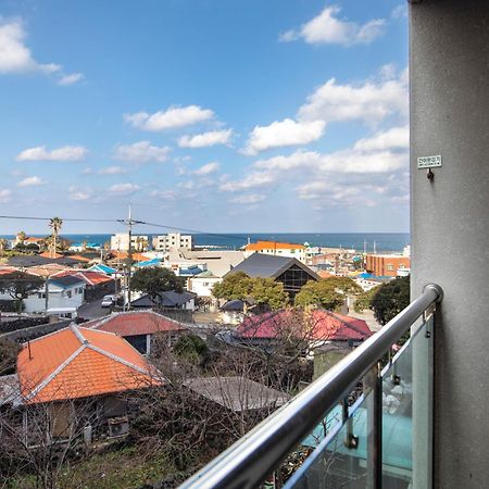 Ramada By Wyndham Jeju Hamdeok Exterior foto