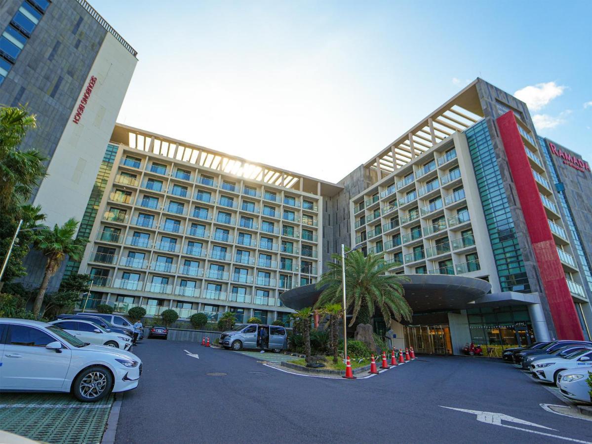 Ramada By Wyndham Jeju Hamdeok Exterior foto