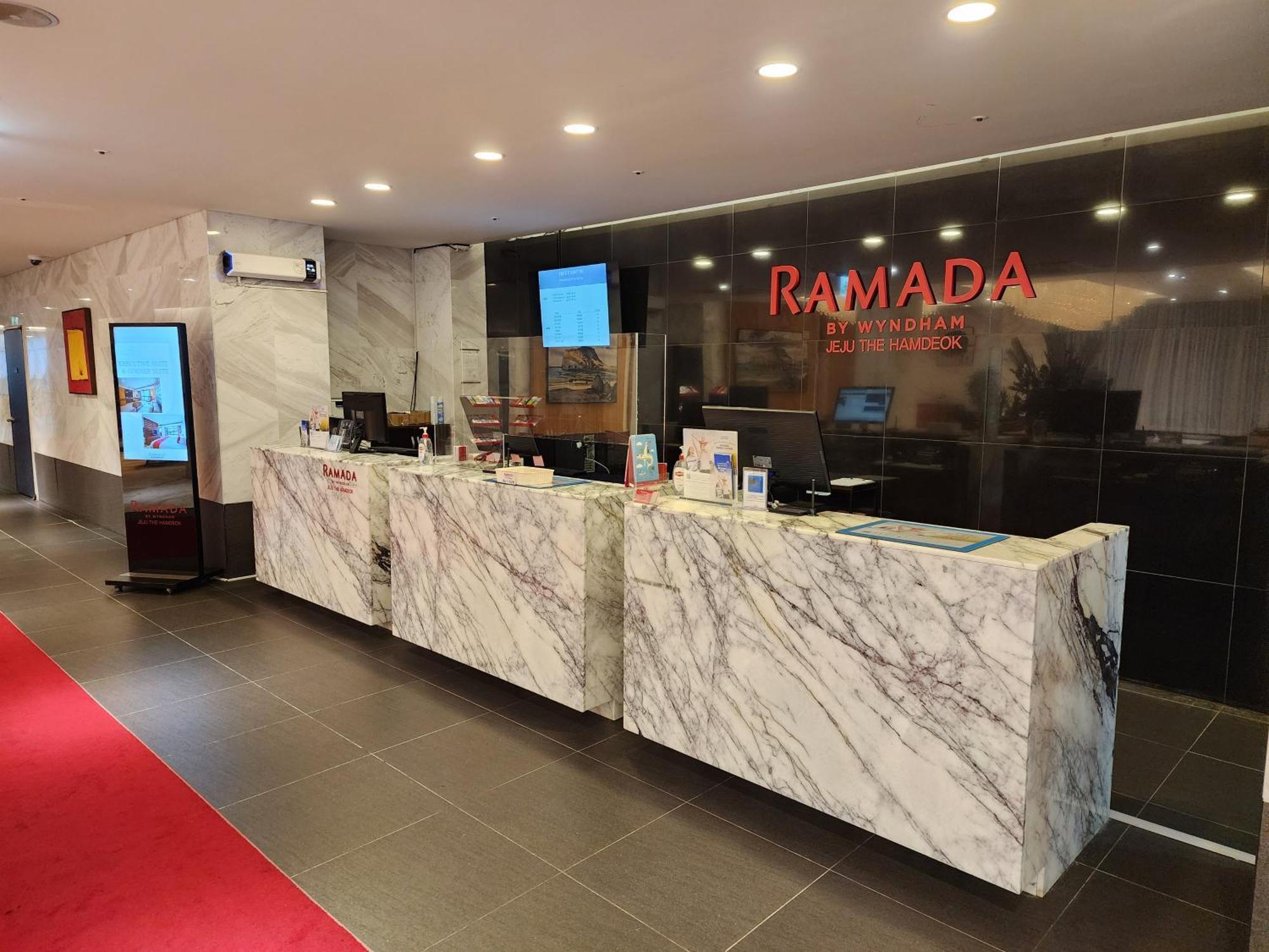 Ramada By Wyndham Jeju Hamdeok Exterior foto